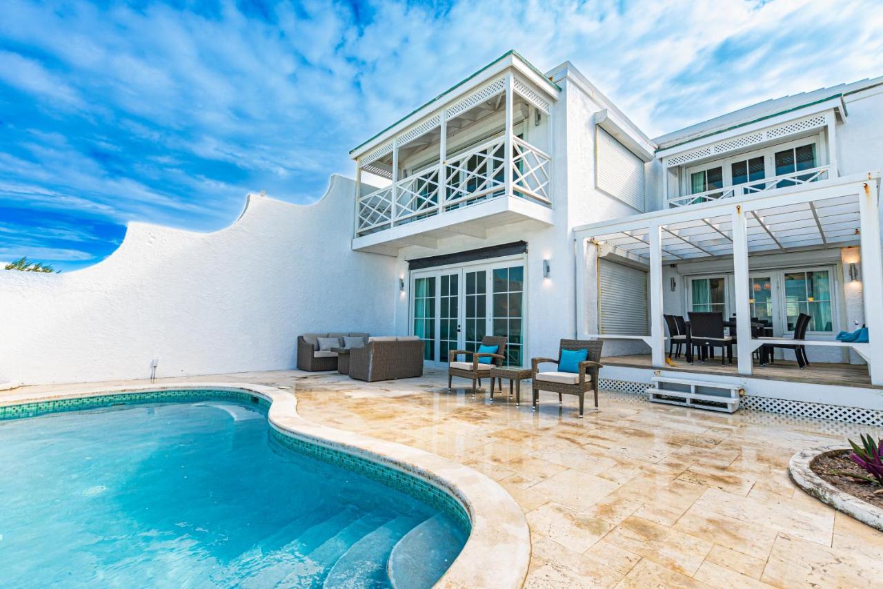 Caprice 8 - Luxury Townhouse In Gated Community - Pool, Oceanfront Villa *