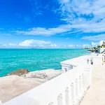 Caprice 8 - Luxury Townhouse In Gated Community - Pool, Oceanfront