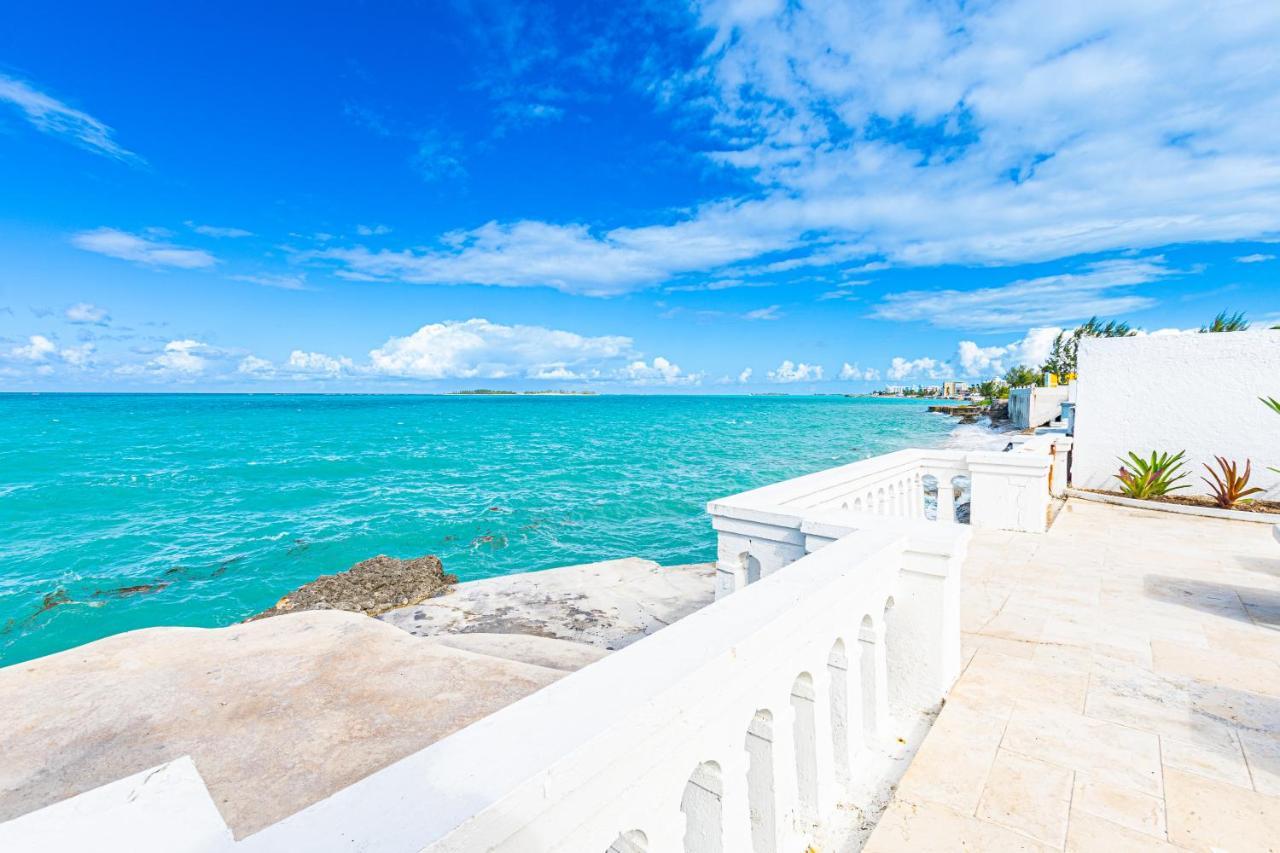 Caprice 8 - Luxury Townhouse In Gated Community - Pool, Oceanfront Villa *