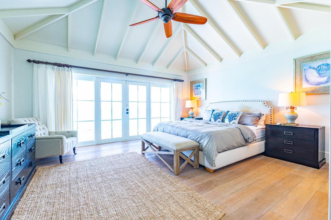 Caprice 8 - Luxury Townhouse In Gated Community - Pool, Oceanfront Villa