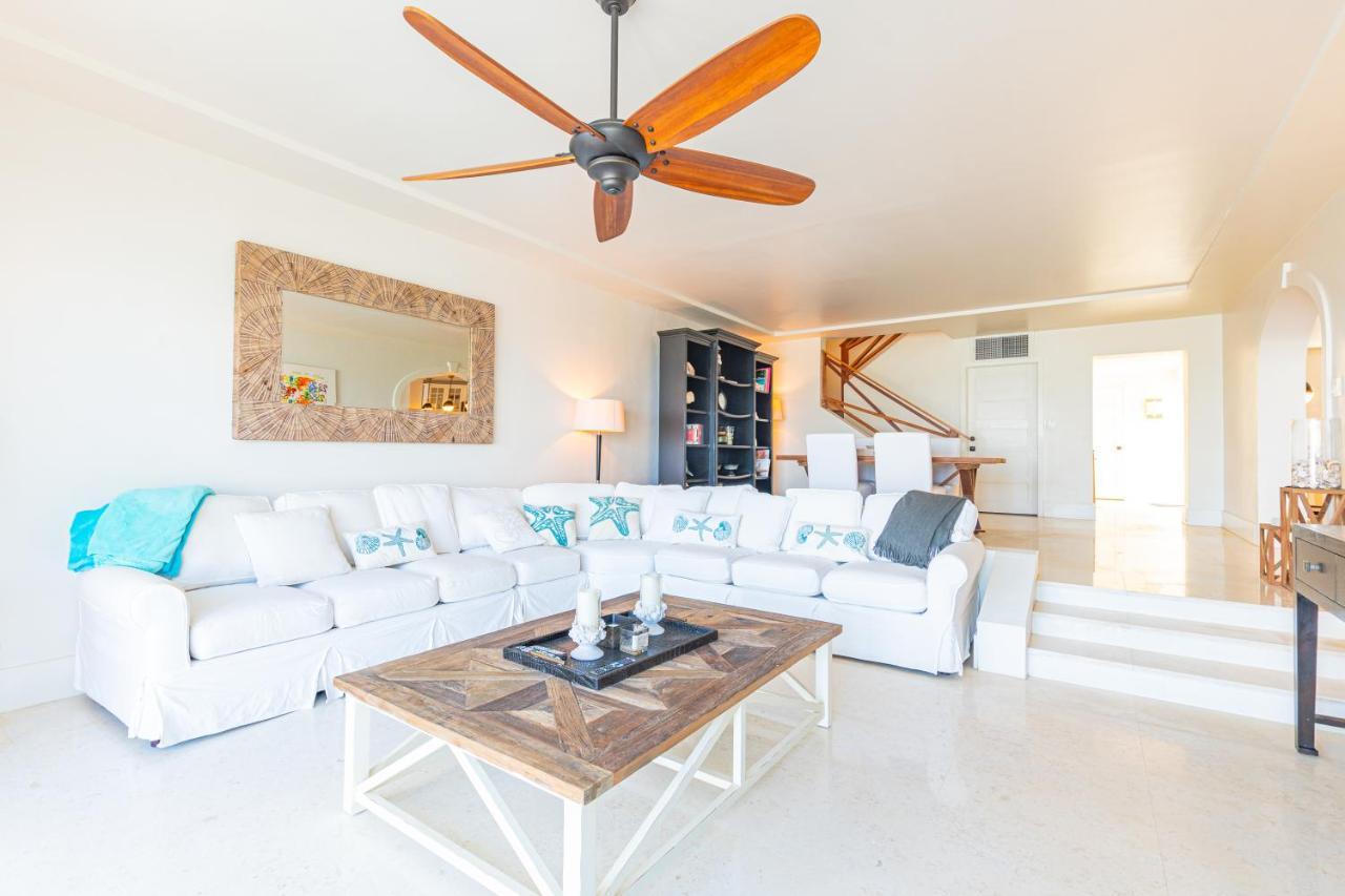 Caprice 8 - Luxury Townhouse In Gated Community - Pool, Oceanfront Villa Nassau