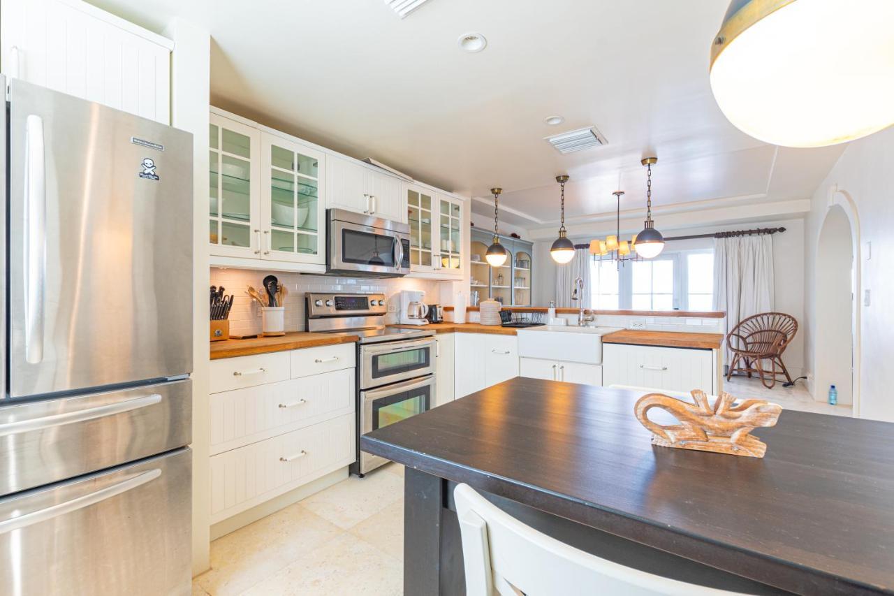 Caprice 8 - Luxury Townhouse In Gated Community - Pool, Oceanfront Villa
