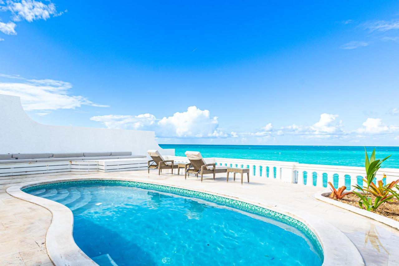 Caprice 8 - Luxury Townhouse In Gated Community - Pool, Oceanfront Nassau