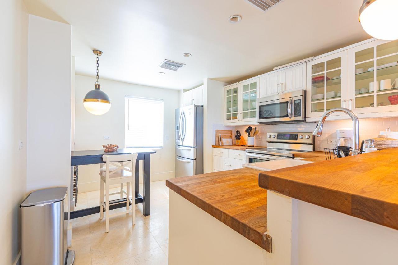 Caprice 8 - Luxury Townhouse In Gated Community - Pool, Oceanfront * Nassau