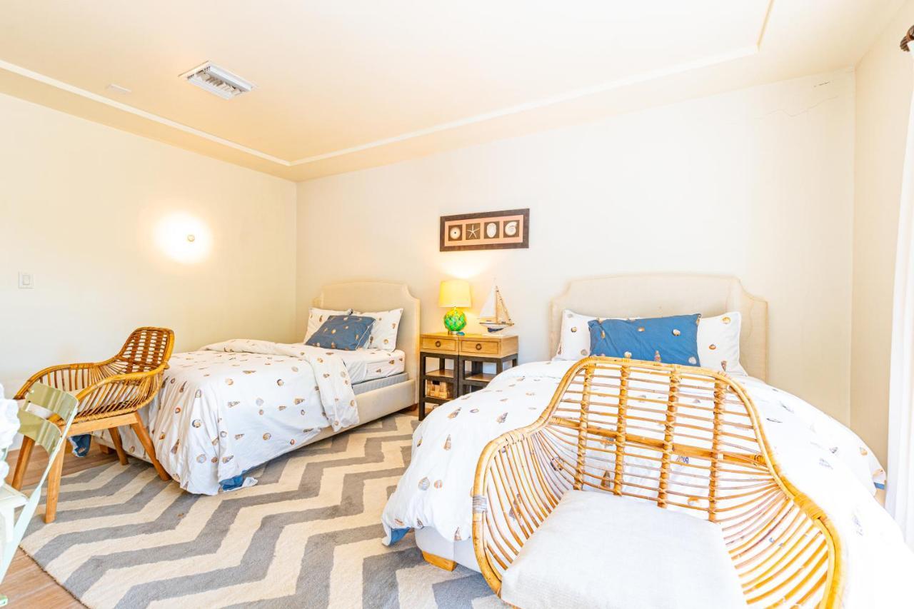 Caprice 8 - Luxury Townhouse In Gated Community - Pool, Oceanfront Nassau