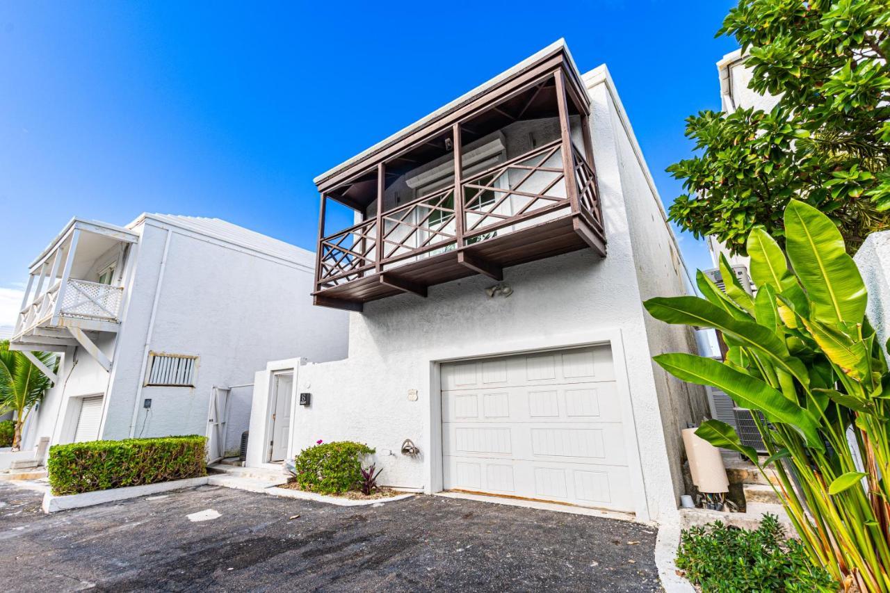 Villa Caprice 8 - Luxury Townhouse In Gated Community - Pool, Oceanfront Nassau